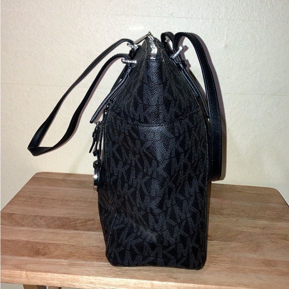 MICHAEL KORS BLACK JET SET TRAVEL SIGNATURE MD TOTE WOMENS HANDBAG PURSE - Picture 8 of 16